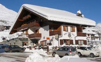 Hotel Santa San in Champoluc , Italy image 1 